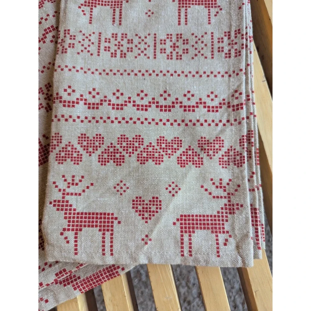 NWOT Luxe Habitat Cotton NORDIC 2 Hand Towel Set Christmas Holidays Reindeer
